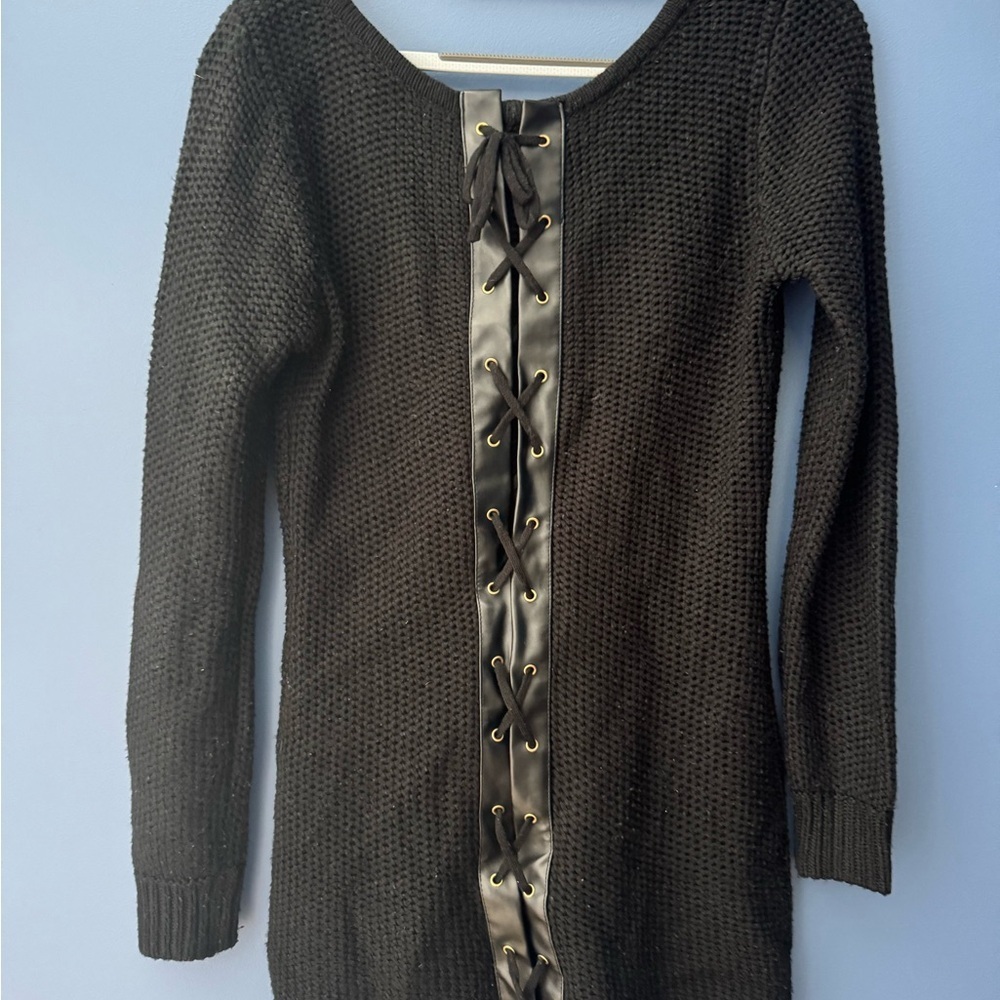 VENUS Black Knit Sweater